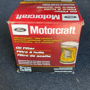 Ford Motorcraft oil filter, FL-820S silicone valve